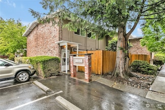12242 SE 59th St Unit 122, Bellevue, WA 98006