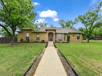6100 Cherokee Dr, Granbury, TX 76049