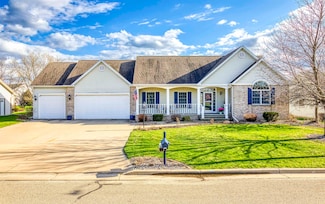 1314 Spike Ct, Neenah, WI 54956