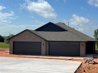 2091 Brooklyn Ln, Blanchard, OK 73010