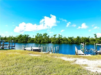 5300 SW 28th Place, Cape Coral, FL 33914