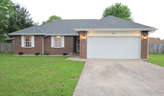 513 Osage Rd, Willard, MO 65781