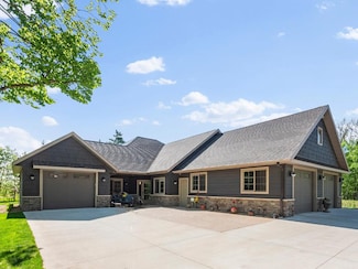 491 Old Glory Dr NE, Alexandria, MN 56308