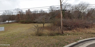 4335 Valley View Dr NE, Knoxville, TN 37917