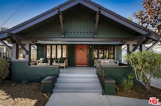 3907 Walton Ave, Los Angeles, CA 90037