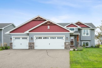 1142 W Edge Place, New Richmond, WI 54017