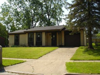 3521 Seaway Dr, Lansing, MI 48911