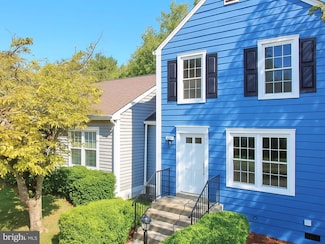 15021 Bridgeport Dr, Dumfries, VA 22025