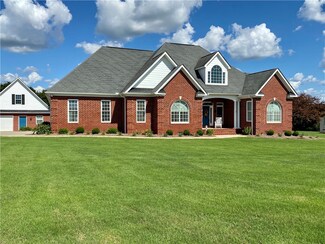 16 Old American Blvd, Pendleton, SC 29670