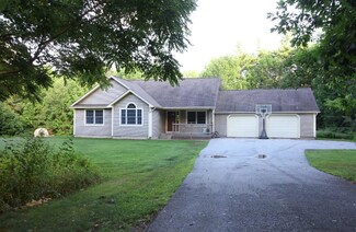 57 Clark Hill Rd, Holden, ME 04429