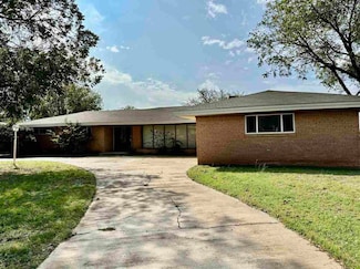 707 West Ave, Electra, TX 76360