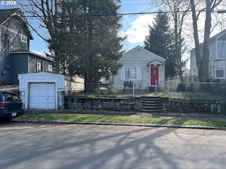1007 W 16th St, Vancouver, WA 98660