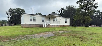 7479 Meadowbranch Rd, Seagrove, NC 27341