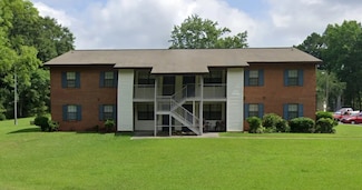 945 Cogswell Ave, Pell City, AL 35125