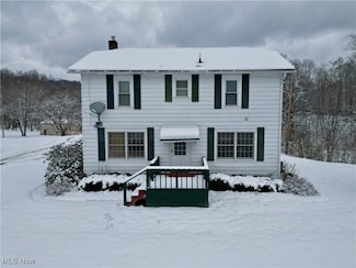 10112 S River Rd NW, McConnelsville, OH 43756