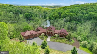 2042 Folk Rd, Fogelsville, PA 18051