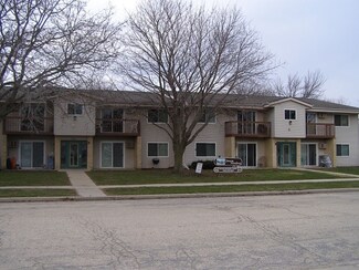 271 N Depot St, Juneau, WI 53039