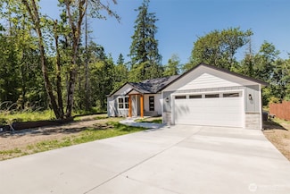 7579 E Idaho St, Port Orchard, WA 98366