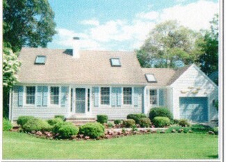 40 Robinson Rd, Sagamore Beach, MA 02562