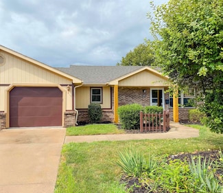 1137 Southampton Dr, Decatur, IN 46733