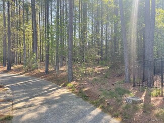 11768 Kings Pond Dr, Providence Forge, VA 23140