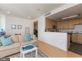 111 S 15th St Unit P207, Philadelphia, PA 19102