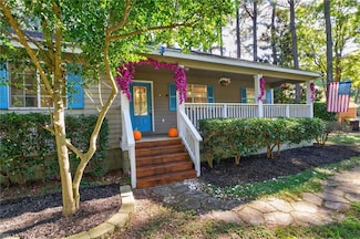 12 Saint Catherine Dr, Carrollton, VA 23314