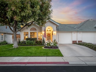 1650 E Morningstar Ln, Fresno, CA 93720