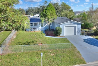 642 Carver Dr, Lake Wales, FL 33853