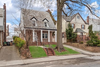 53-31 212th St, Bayside, NY 11364