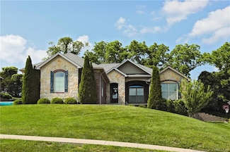 2004 Leanders Rd, Floyds Knobs, IN 47119