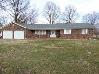 704 Roosevelt Dr, Fort Branch, IN 47648