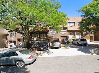 240-19 69th Ave, Douglaston, NY 11362