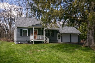 19 Sandra Dr, Phoenix, NY 13135