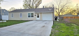 856 Pontiac Ave, Salina, KS 67401