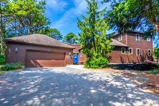 9 Long Boat Rd, Buzzards Bay, MA 02532