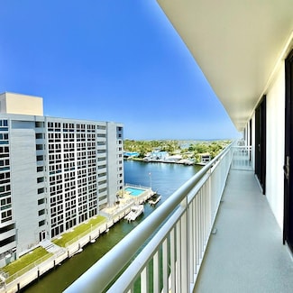 3100 NE 48th St Unit 907, Fort Lauderdale, FL 33308