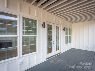 36 Skyview Dr Unit C, Saluda, NC 28773