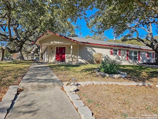 405 Kimberly Dr, Universal City, TX 78148