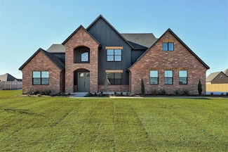 1045 Collis Way, Newcastle, OK 73065