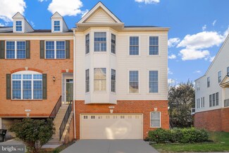 25263 Nesting Square, Chantilly, VA 20152