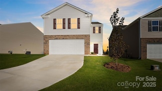 40 Lillian Ln, Hendersonville, NC 28792