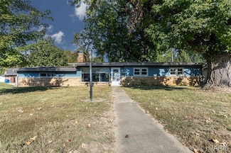 422 Legion Dr, Edwardsville, IL 62025