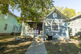 1006 Laramie St, Manhattan, KS 66502