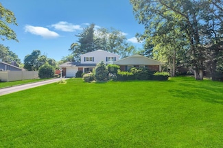 38 Barker Dr, Stony Brook, NY 11790