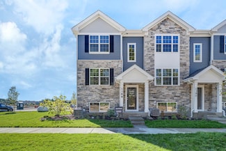1261 Foxglove Dr, Batavia, IL 60510