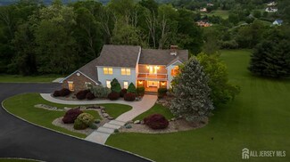 152 Hickory Corner Rd, Milford, NJ 08848