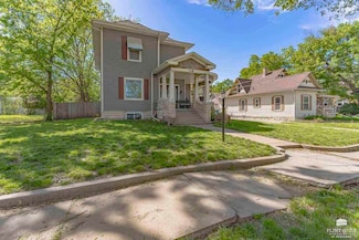 118 S Jefferson St, Junction City, KS 66441