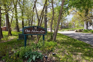 3512 Olde Hickory Ln, Cedar Rapids, IA 52405