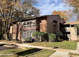 50 Hancock Ct Unit 129B, Red Bank, NJ 07701
